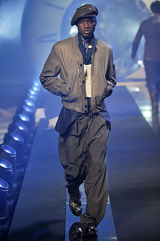 John Galliano / - 2011